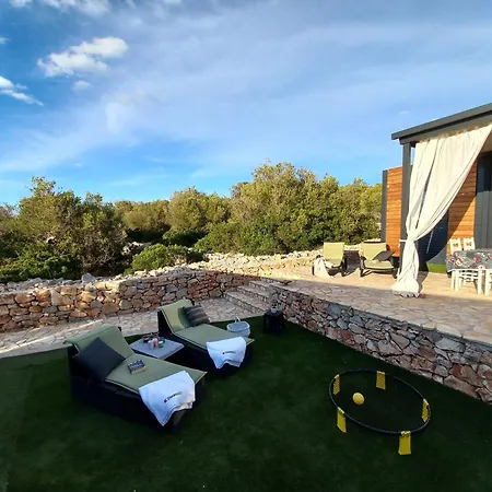 Holiday home Mobilheim Hela Mit Pool Mitten In Einem Olivenhain