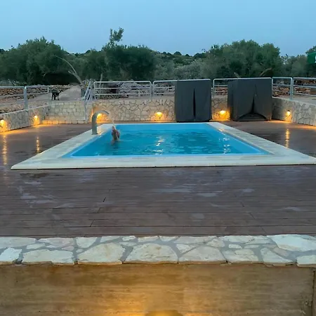 Mobilheim Hela Mit Pool Mitten In Einem Olivenhain