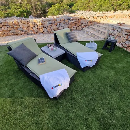 Holiday home Mobilheim Hela Mit Pool Mitten In Einem Olivenhain Pristanisce